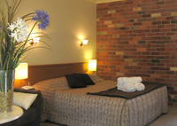 Mansfield Accommodation - Deluxe Spa Room